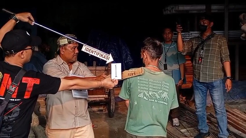 Pembunuhan Kakek di Kota Tangsel, Ternyata Korban Sempat Lakukan....
            - galeri foto