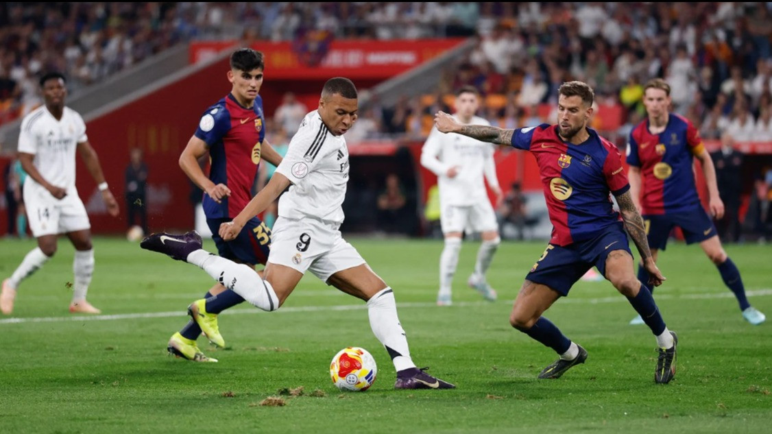 Liga Champions: Fans Barcelona Langsung Dibuat Ketar-ketir Jelang Laga Kontra Inter Milan Gara-Gara Hal Ini
            - galeri foto