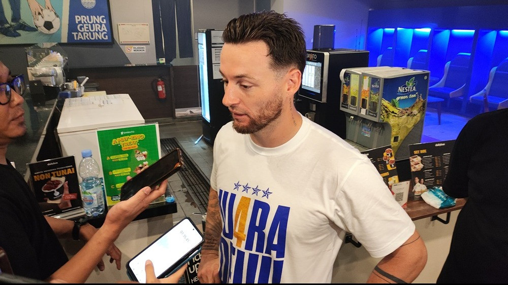 Singkat dan Padat, Marc Klok Beberkan 1 Kata Kunci Sukses Persib Bandung Juara Liga 1 2024-2025
            - galeri foto