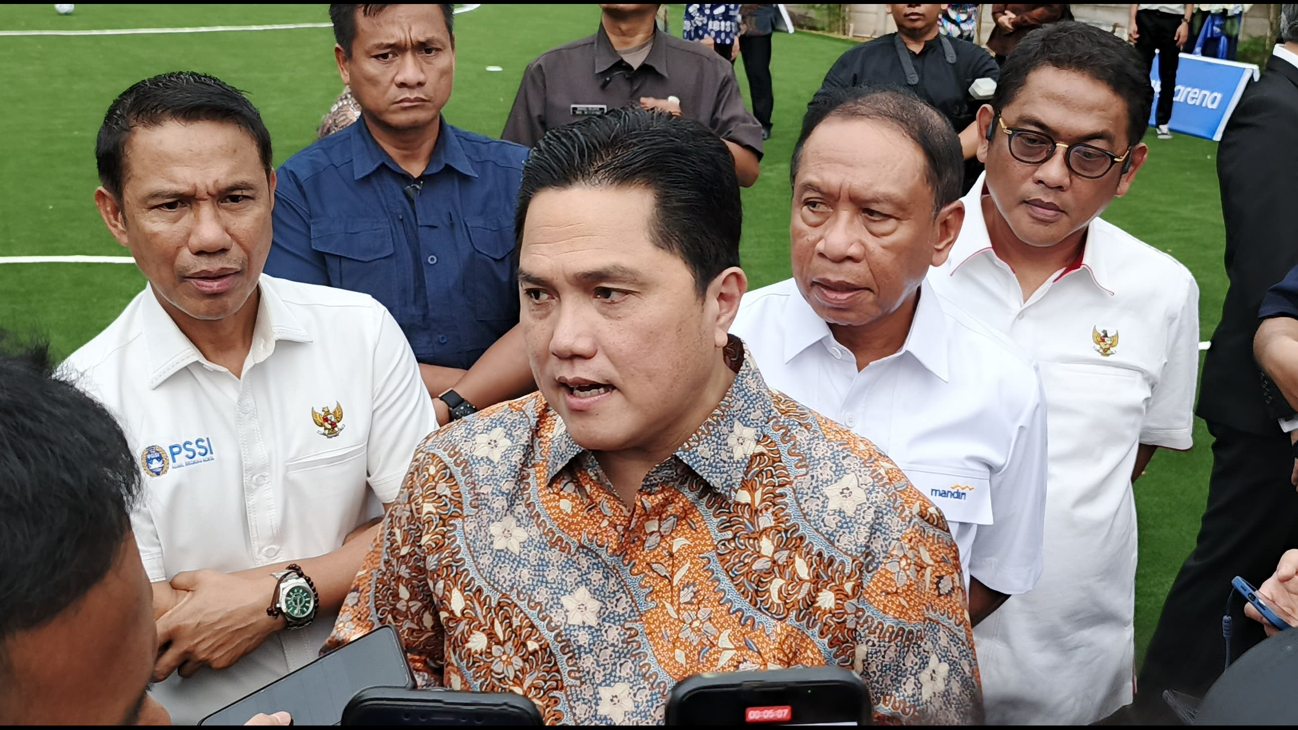 Erick Thohir Pastikan Indonesia Ajukan Diri Sebagai Tuan Rumah Putaran Keempat Kualifikasi Piala Dunia 2026