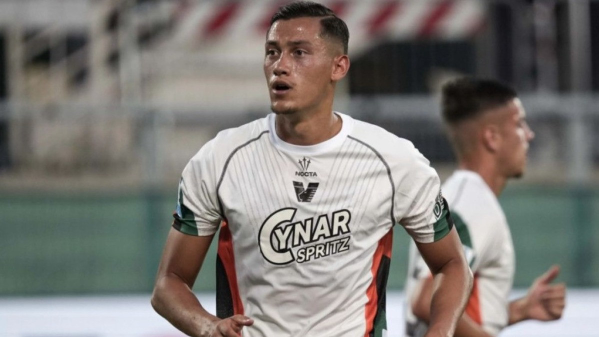 Pemain Timnas Indonesia sekaligus Venezia, Jay Idzes.