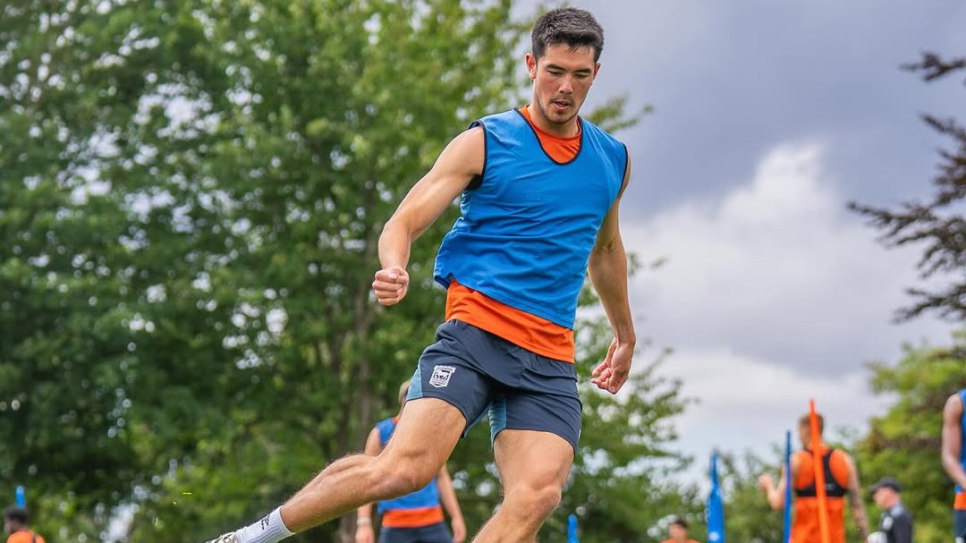 Elkan Baggott resmi masuk skuad Ipswich Town untuk musim 2025-2026