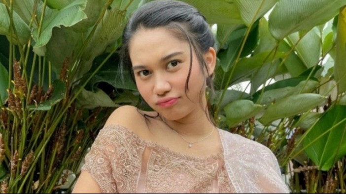 Istri Pratama Arhan, Azizah Salsha